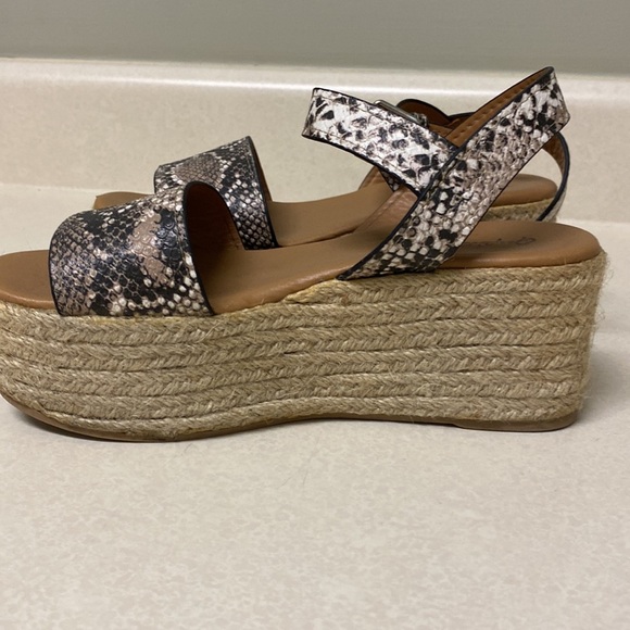 Qupid snakeskin sandals - Picture 3 of 7